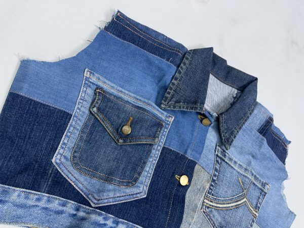 Sleeveless Crop Jacket - Image 2