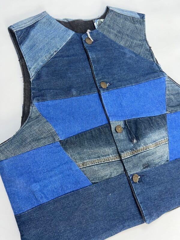Solve-puzzle Vest - Image 2