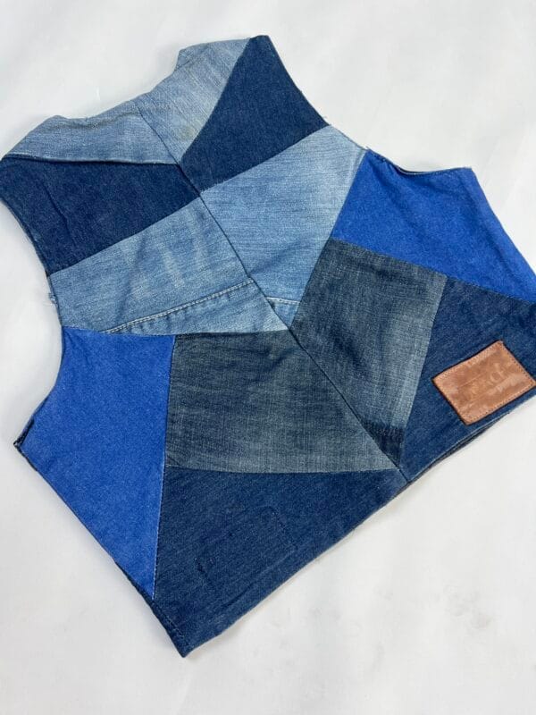 Solve-puzzle Vest - Image 3